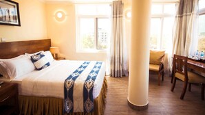 Premium bedding, minibar, in-room safe, desk - Antique Legacy Hotel (Morogoro)