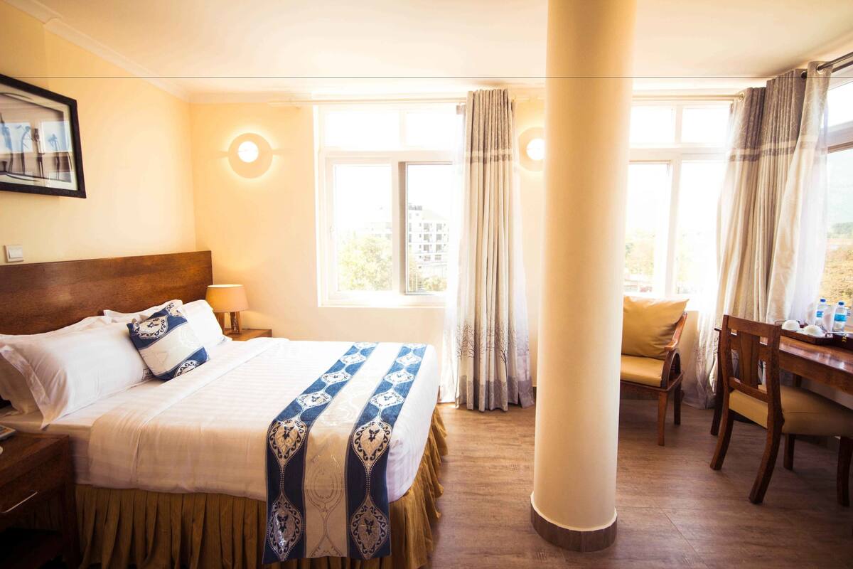 Premium bedding, minibar, in-room safe, desk