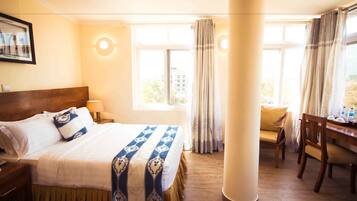 Premium bedding, minibar, in-room safe, desk