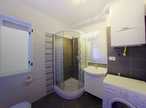 Appartement, terrasse (A2) | Salle de bain