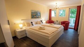 Kleines Doppelzimmer, Balkon | Minibar, kostenlose Babybetten, kostenloses WLAN, Bettwäsche