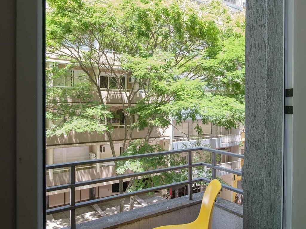 Luksus-dobbeltrom | Skrivebord, blendingsgardiner, lydisolert og strykejern/-brett