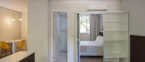 Luxury Double Room | Desk, blackout drapes, soundproofing, iron/ironing board