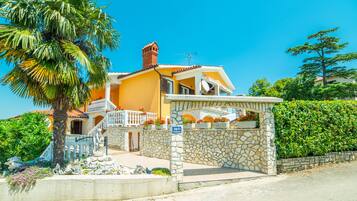 Entrada de la propiedad