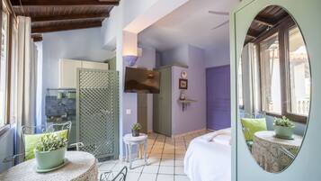 Studio Deluks | Fasilitas kamar