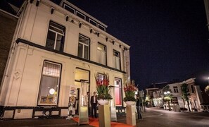 Mặt tiền nơi lưu trú