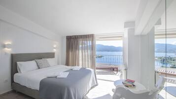 Appartement Duplex, vue mer | Rideaux occultants, chambres insonorisées, fer et planche à repasser