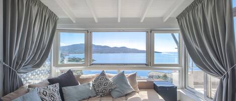 Duplex, Sea View | Living room | 27-inch flat-screen TV with cable channels, TV