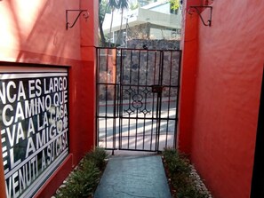 Entrada de la propiedad