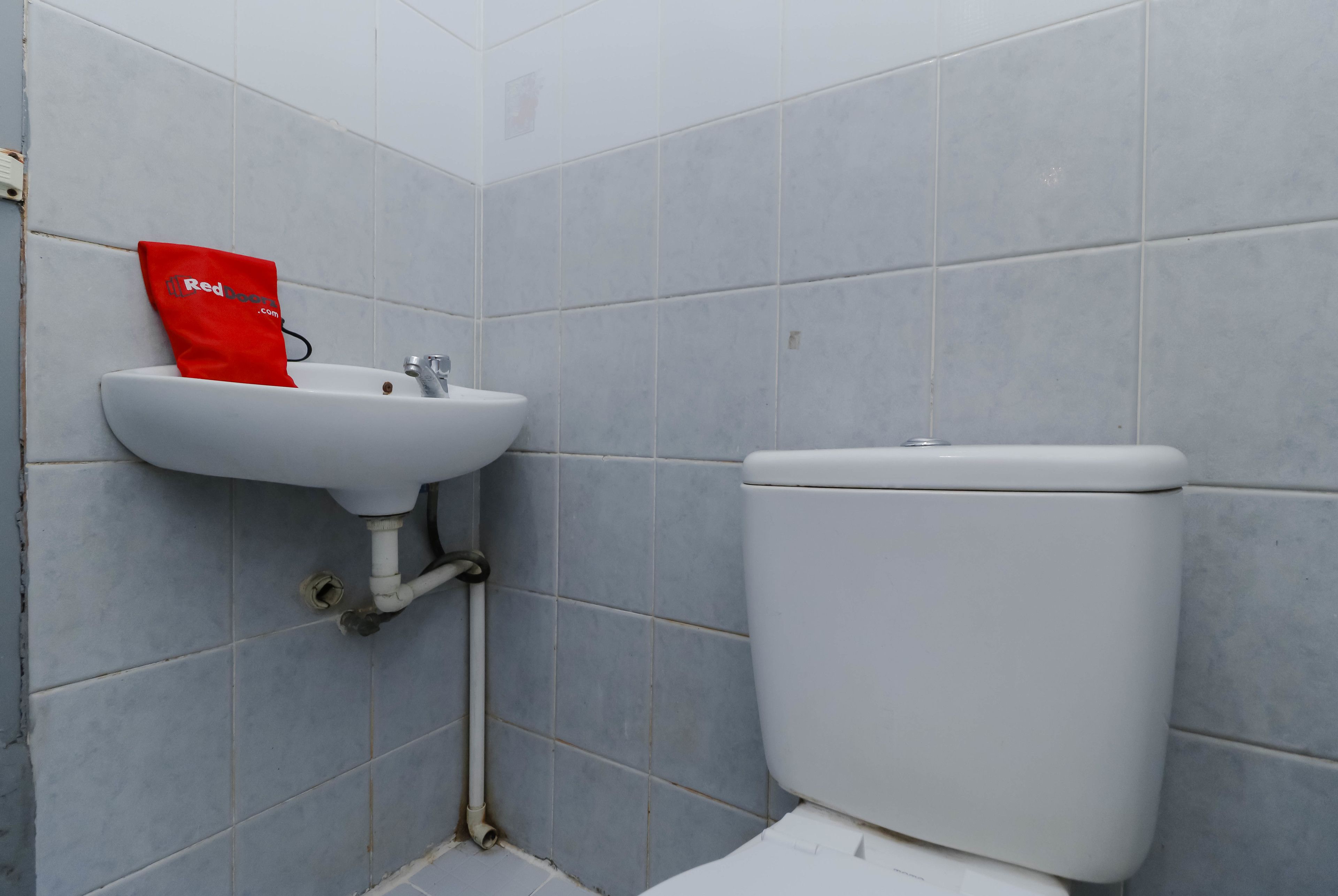 Photo - RedDoorz Plus near Batam City Square