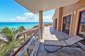Luxury Penthouse, 3 Bedrooms, Ocean View, Beachfront | Balcony