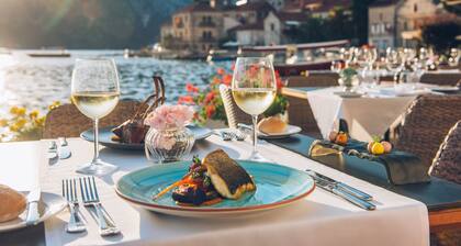 Heritage Grand Perast