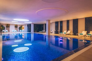 Sauna, steam room, 4 treatment rooms, massages
