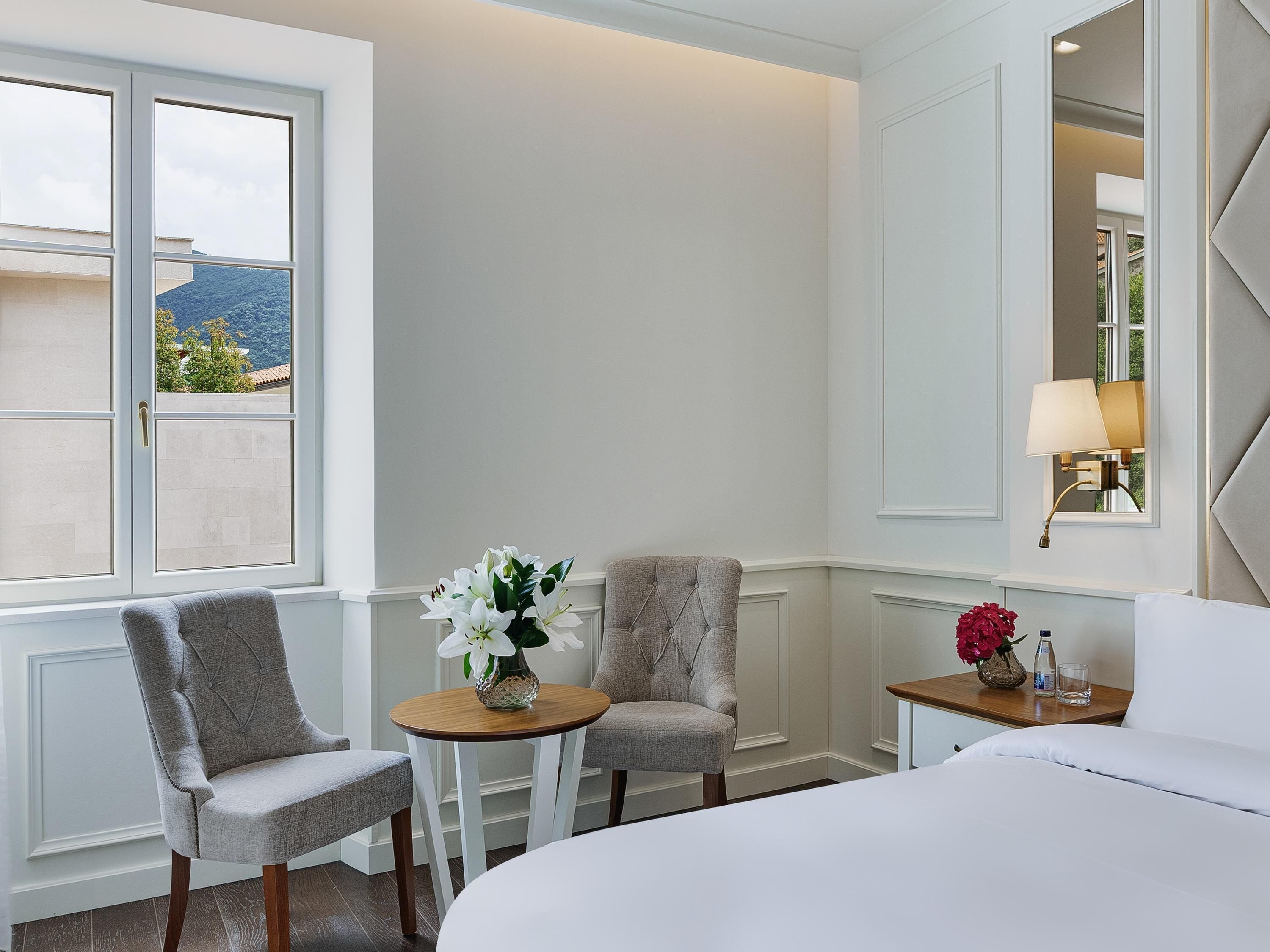 Minibar, in-room safe, blackout curtains