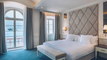 Suite Premium (Smecchia) | 2 kamar tidur, minibar, brankas, dan tirai kedap cahaya