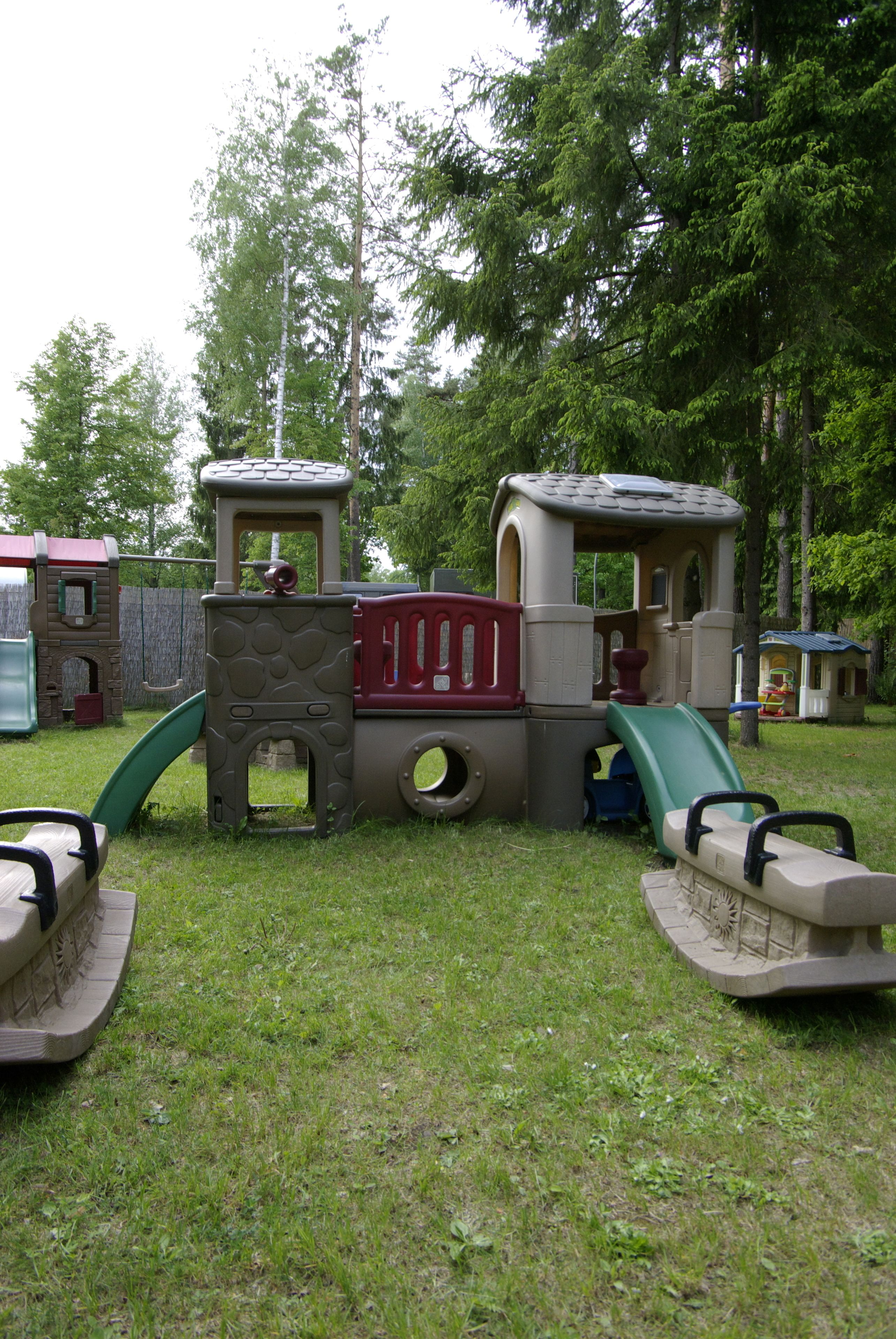 Children’s play area – outdoor