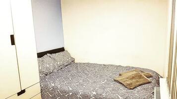 House, 5 Bedrooms | 4 bedrooms, iron/ironing board, free cribs/infant beds