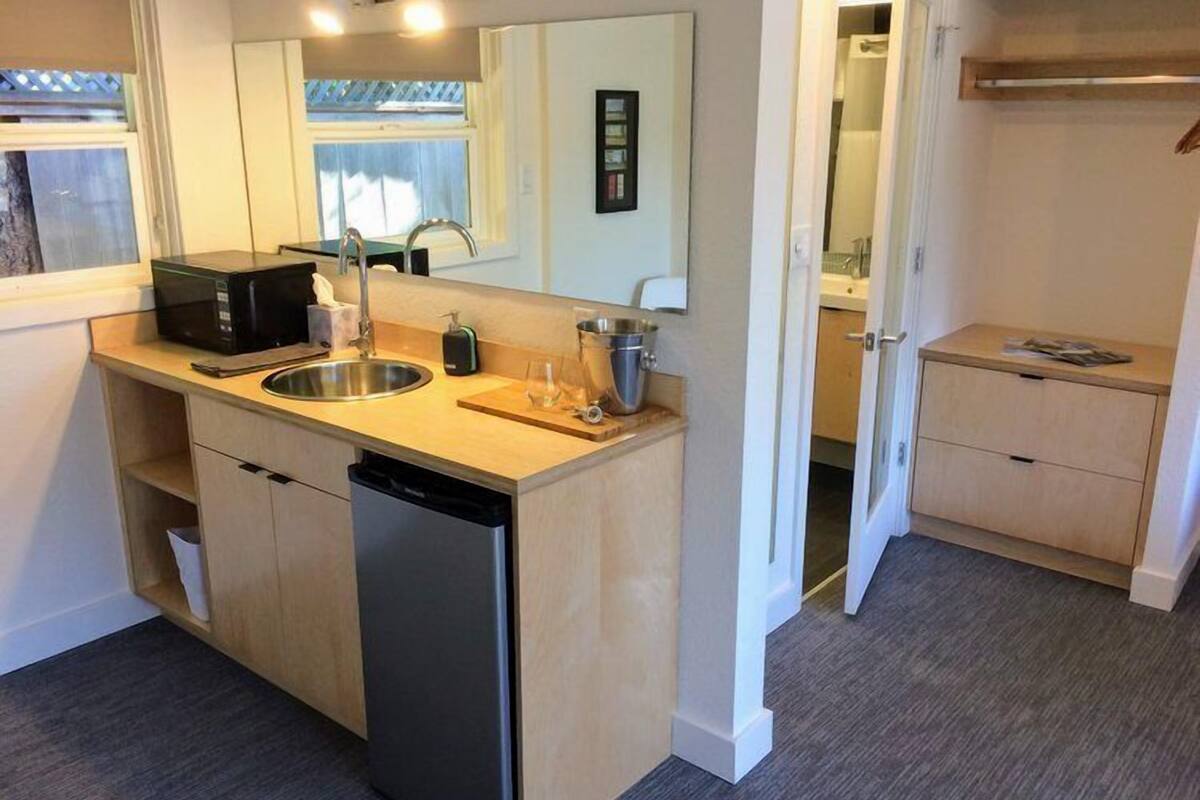 room, 1 king bed, refrigerator & microwave  (202356994) | mini fridge