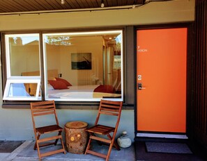 Standard Room, 1 Queen Bed, Private Bathroom | Terrace/patio - Heliotrope Hotel (Bellingham)