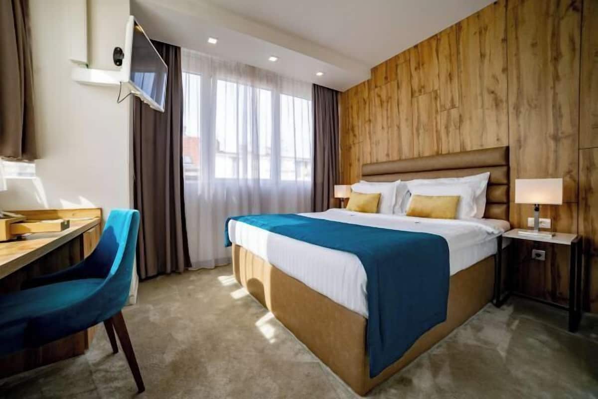 Rúmföt af bestu gerð, rúm með memory foam dýnum, míníbar