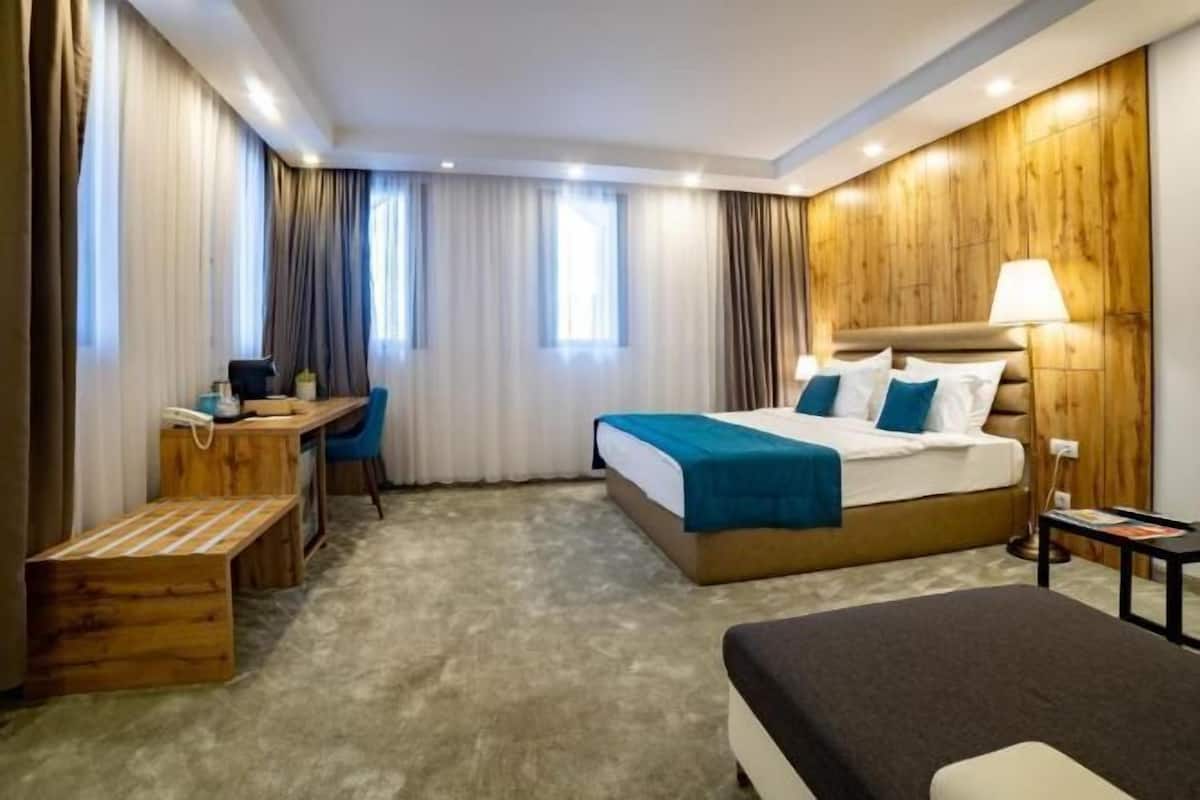 Rúmföt af bestu gerð, rúm með memory foam dýnum, míníbar