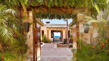 Room, Multiple Beds | Exterior