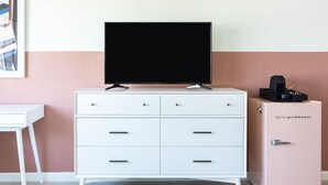 스탠다드룸 | TV