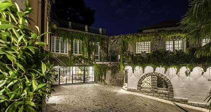 Villa Liberty - Lake Como Rooms & SPA