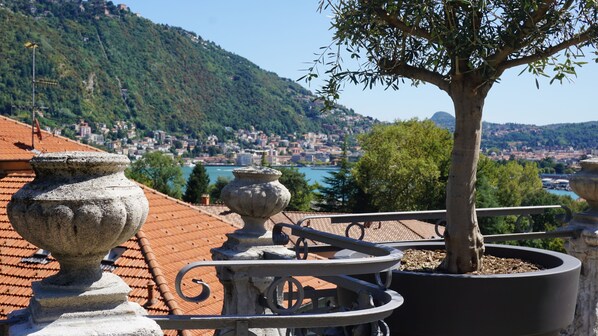 View from property - Villa Liberty - Lake Como Rooms & SPA (Como)