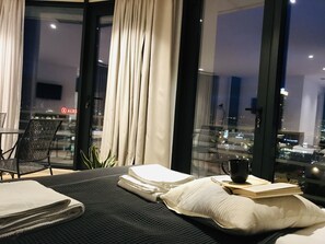 Panoramic Room, City View | Desk, soundproofing, iron/ironing board, free WiFi - Choose Balkans Apartments (Tirana)