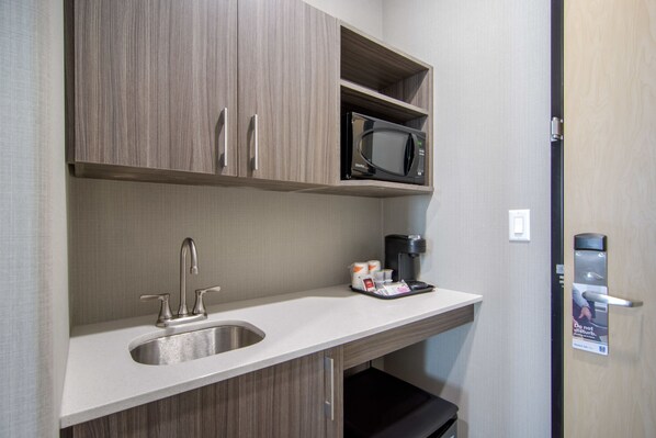 Standardzimmer, 1 King-Bett, Nichtraucher | Hochwertige Bettwaren, Schreibtisch, Verdunkelungsvorhänge