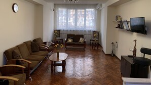 家庭公寓 | 客廳 | 平面電視