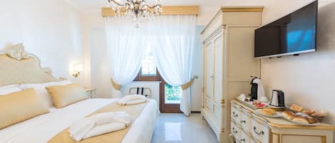 Superior-Doppelzimmer, Balkon, Meerblick | 1 Schlafzimmer, hochwertige Bettwaren, Minibar, Zimmersafe