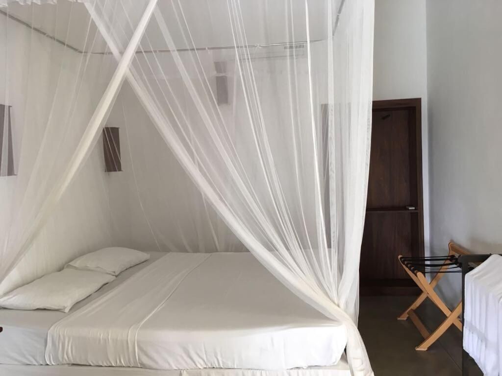 free cots/infant beds, free wifi