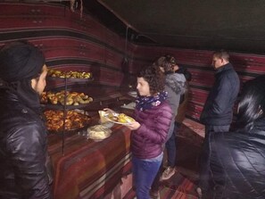 Restaurant - Black Irish Camp and Tours (Wadi Rum)