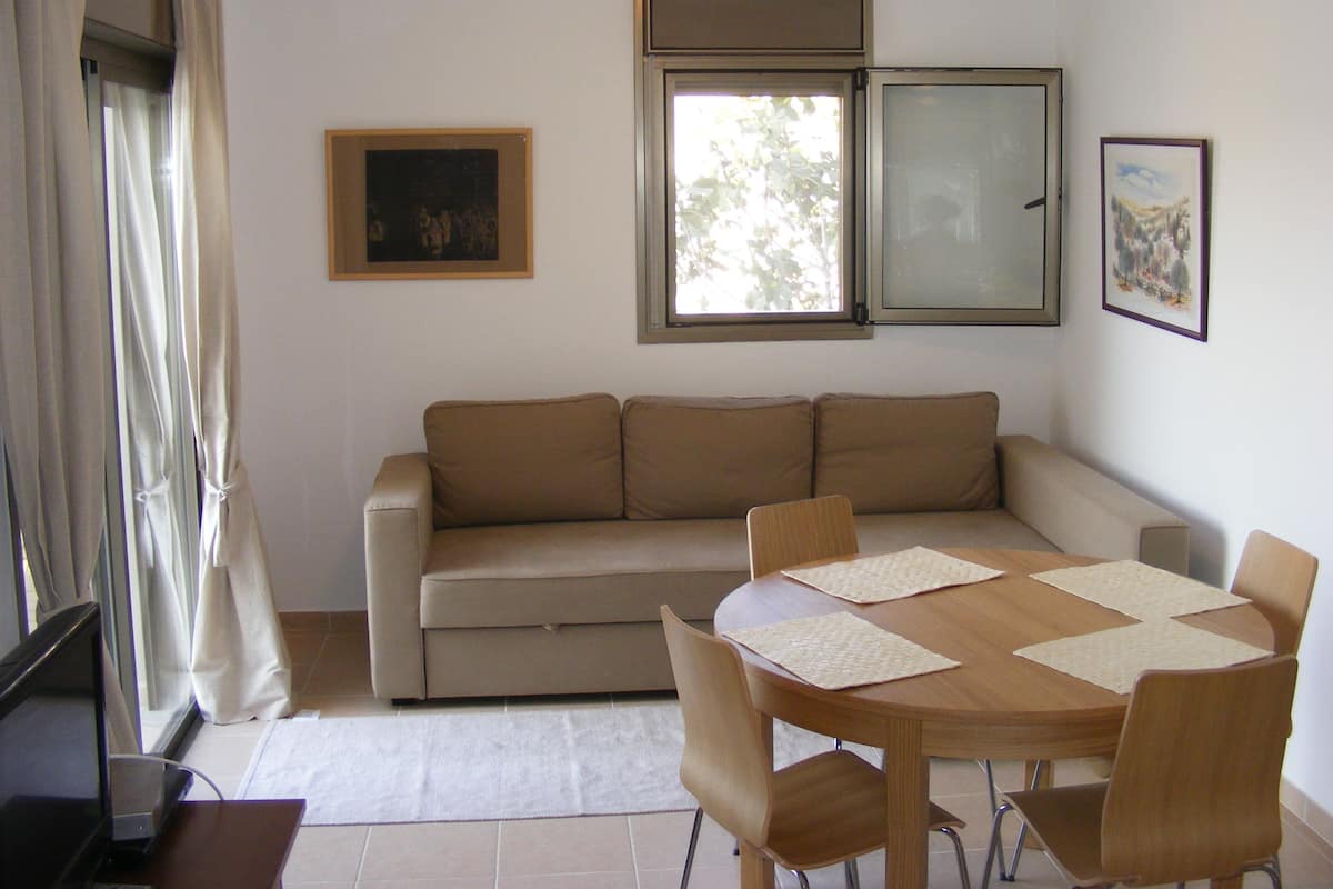 Family Suite, 2 Bedrooms | Living room