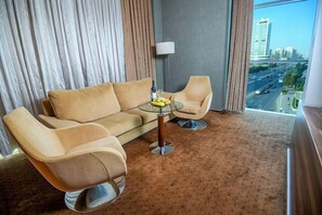 TV màn hình phẳng, lò sưởi 