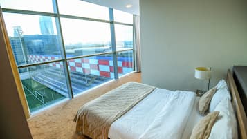 Superior Double or Twin Room, 1 Bedroom, Smoking, City View | Minibar, in-room safe, desk, iron/ironing board