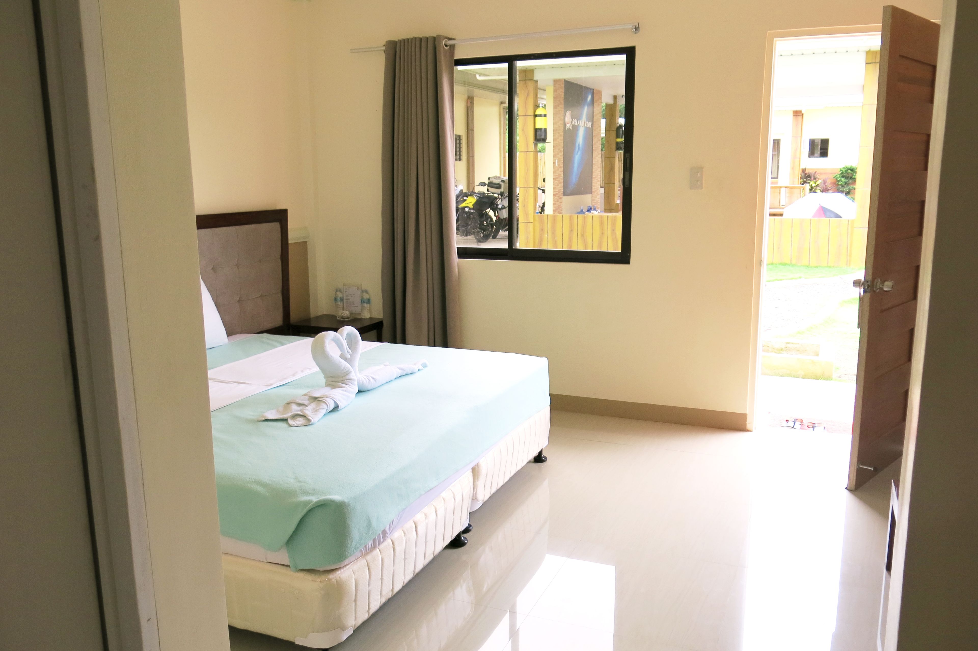 Quarto standard | 1 quarto, roupas de cama premium, escrivaninha, Wi-Fi de cortesia