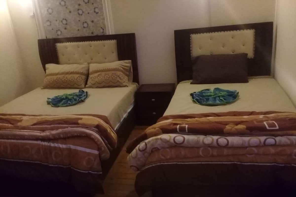 Double or Twin Room | In-room safe, iron/ironing board, free WiFi