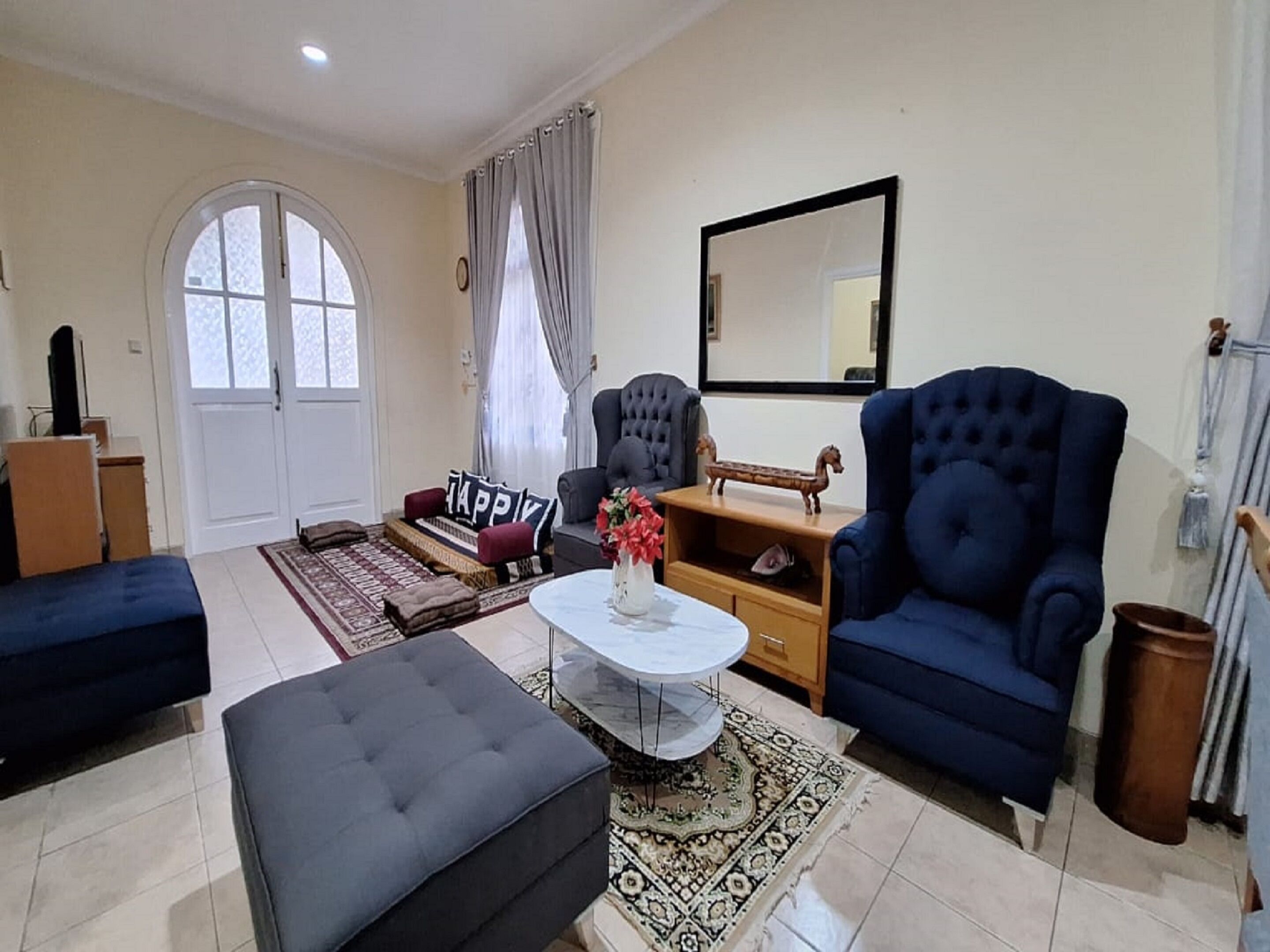 Villa Junior, 2 camere da letto, vista giardino | Area soggiorno | TV