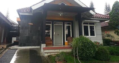 Villa Kota Bunga Cosmos