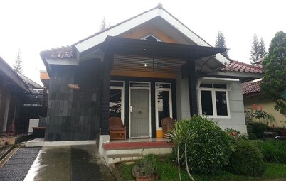 Villa Kota Bunga Cosmos