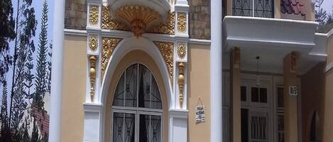 Façade de lâhĂ©bergement