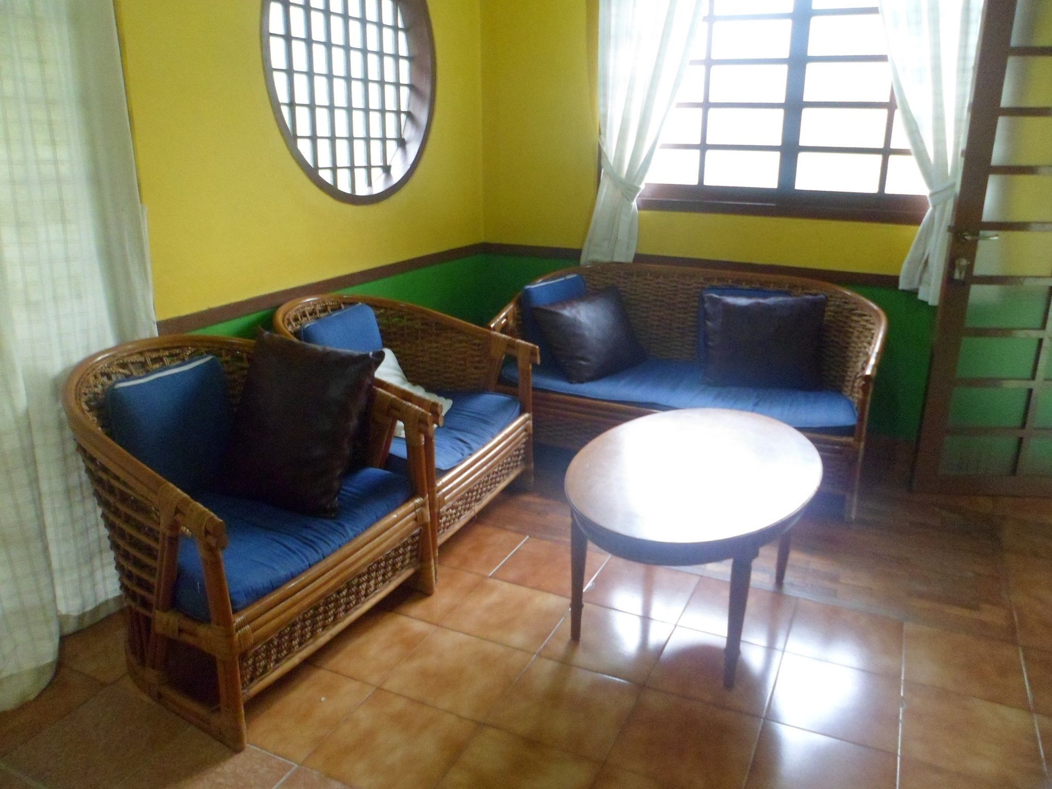 Casa, 3 habitaciones | Sala de estar | Televisión de pantalla plana 