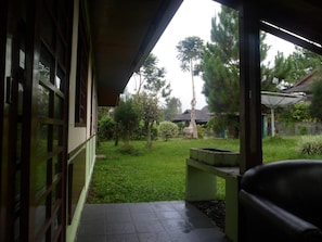 House, 3 Bedrooms | Terrace/patio - Villa Kota Bunga Seruni (Cipanas)