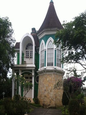 Front of property - Villa Kota Bunga Tulip (Cipanas)