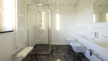 Doppelzimmer | Badezimmer