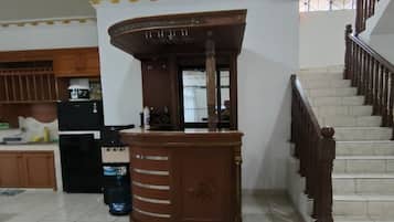Vila, 4 quartos | Cozinha privada | Geladeira, cooktop, talheres/pratos/utensílios de cozinha