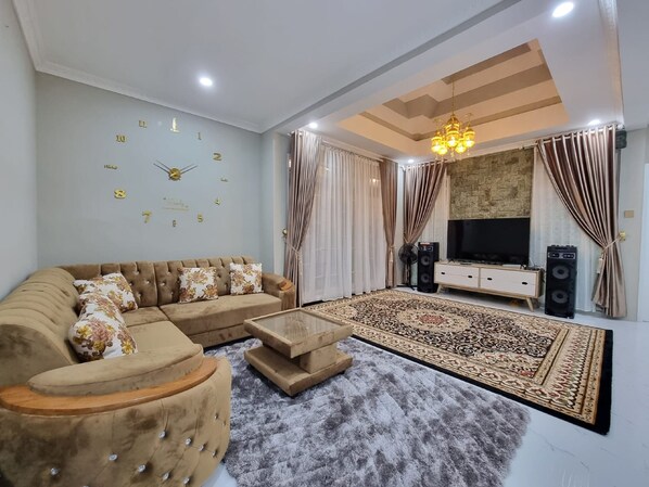 Villa, 3 Bedrooms | Living area